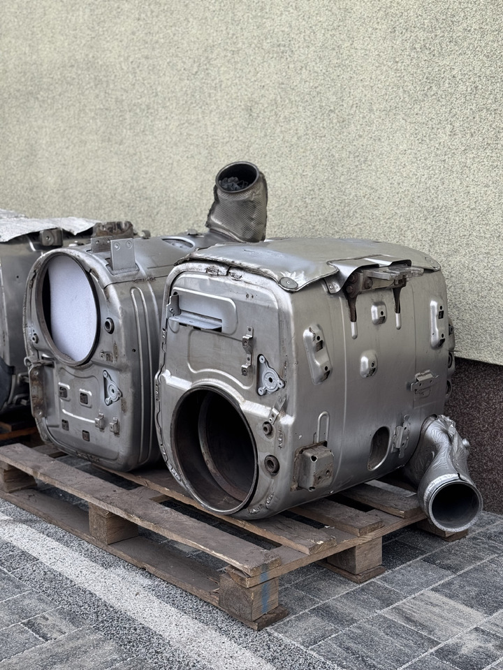 DAF XF 106 XG CF Efficient catalytic converters - Sistema de escape para Camião: foto 4 DAF XF 106 XG CF Efficient catalytic converters - Sistema de escape para Camião: foto 4