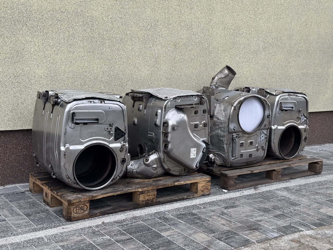 DAF XF 106 XG CF Efficient catalytic converters - Sistema de escape para Camião: foto 2 DAF XF 106 XG CF Efficient catalytic converters - Sistema de escape para Camião: foto 2