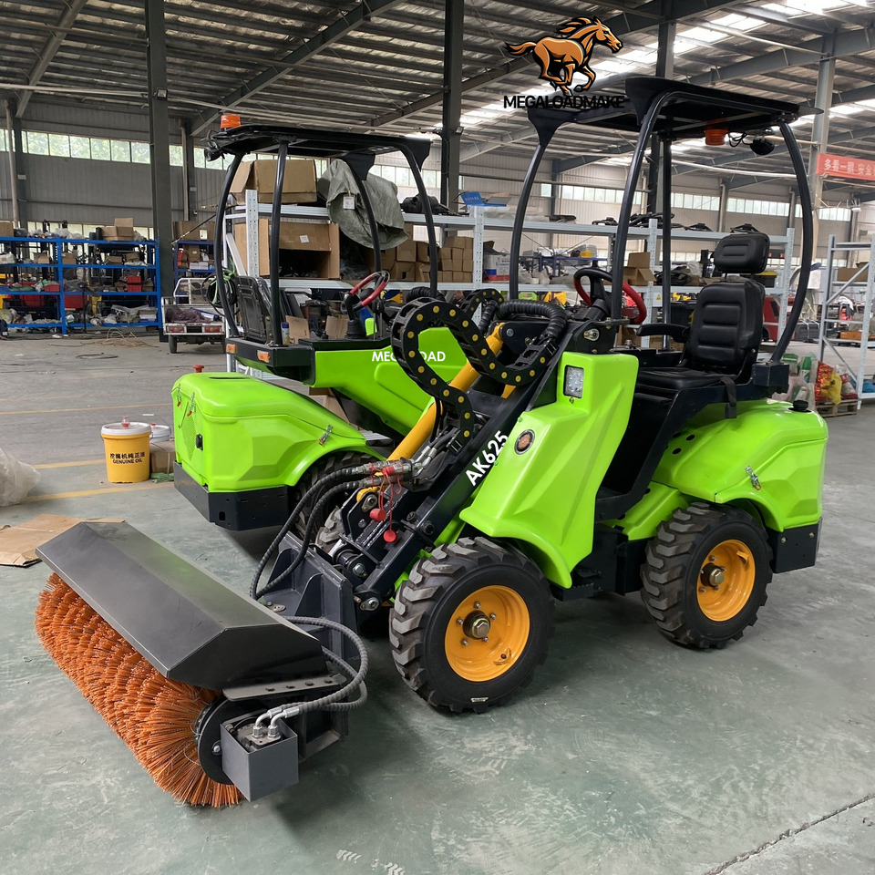 MEGALOAD AK625 Mini Wheel Loader Compact Size Articulated Diesel Kubota Engine P AK625 - Pá carregadora de rodas: foto 5 MEGALOAD AK625 Mini Wheel Loader Compact Size Articulated Diesel Kubota Engine P AK625 - Pá carregadora de rodas: foto 5