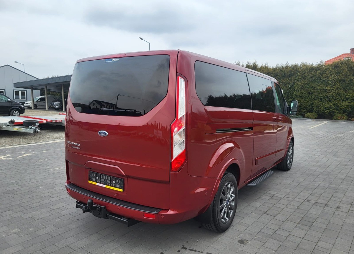 Ford Tourneo Custom Bezwypadkowy Serwisowany Automatik Tytanium X - Minibus, Furgão de passageiros: foto 2 Ford Tourneo Custom Bezwypadkowy Serwisowany Automatik Tytanium X - Minibus, Furgão de passageiros: foto 2