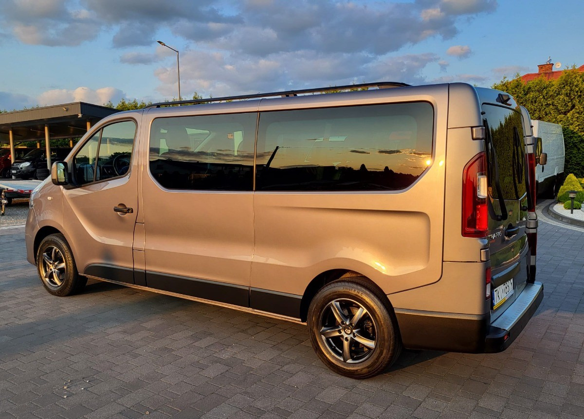 Renault Trafic Long 9-osobowy 2.0 150ps. - Carrinha cabine dupla: foto 2 Renault Trafic Long 9-osobowy 2.0 150ps. - Carrinha cabine dupla: foto 2