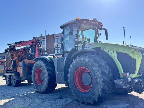 Locação financeira de CLAAS 783 SSF 40 XERION  Ohne Hacker CLAAS 783 SSF 40 XERION  Ohne Hacker: foto 6