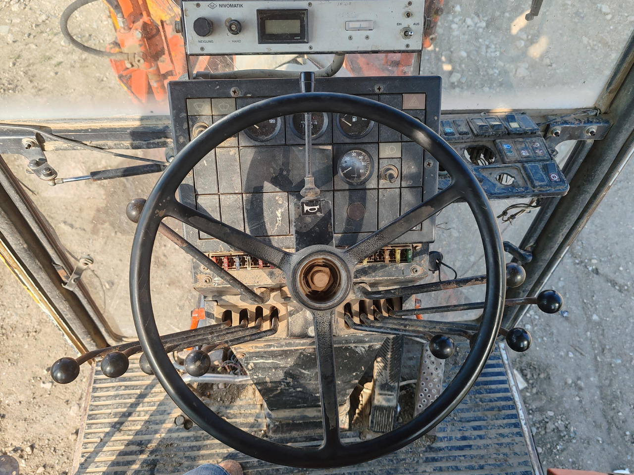 Locação financeira de Greder O&K F156 Greder O&K F156: foto 11