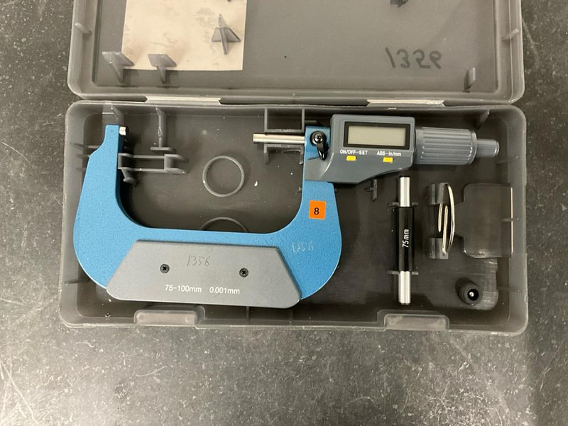 Onbekend - Máquina para metal: foto 4 Onbekend - Máquina para metal: foto 4