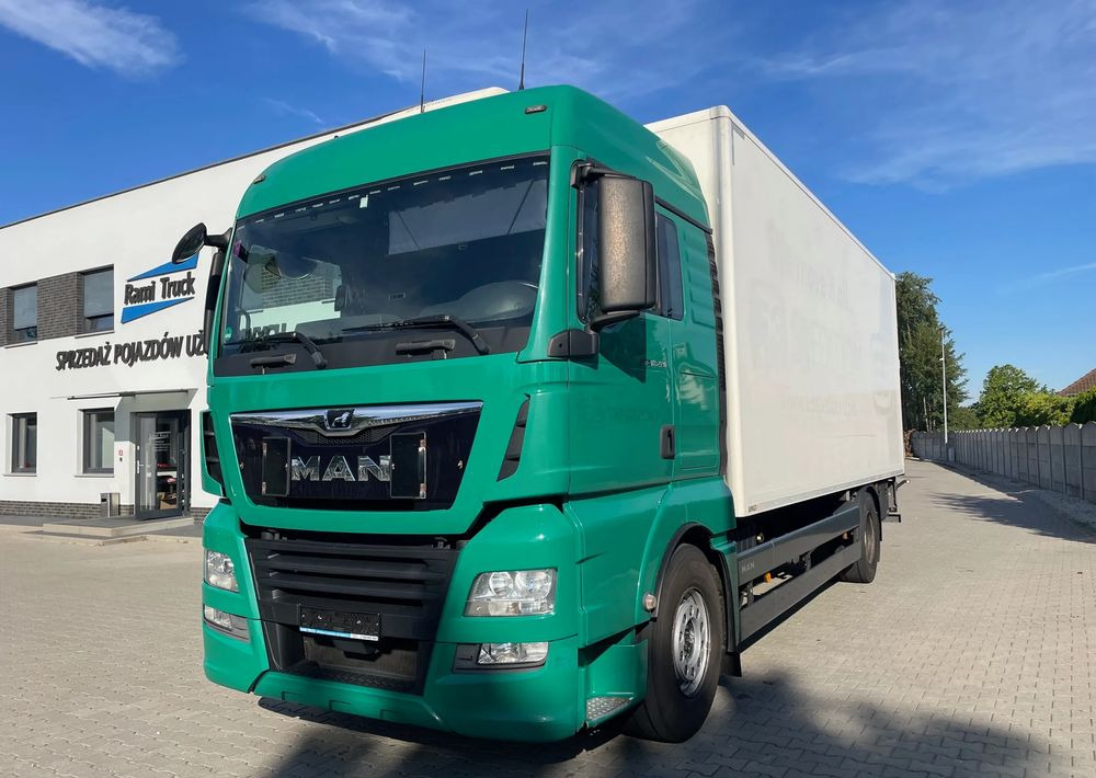 MAN TGX 18.420/ KONTENER 7,2m - Camião furgão: foto 1 MAN TGX 18.420/ KONTENER 7,2m - Camião furgão: foto 1