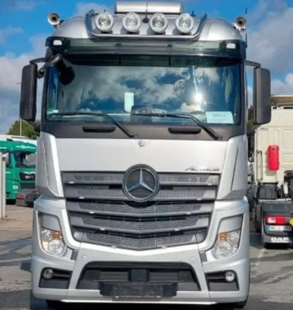 Mercedes-Benz ACTROS 2542 - Camião furgão: foto 5 Mercedes-Benz ACTROS 2542 - Camião furgão: foto 5