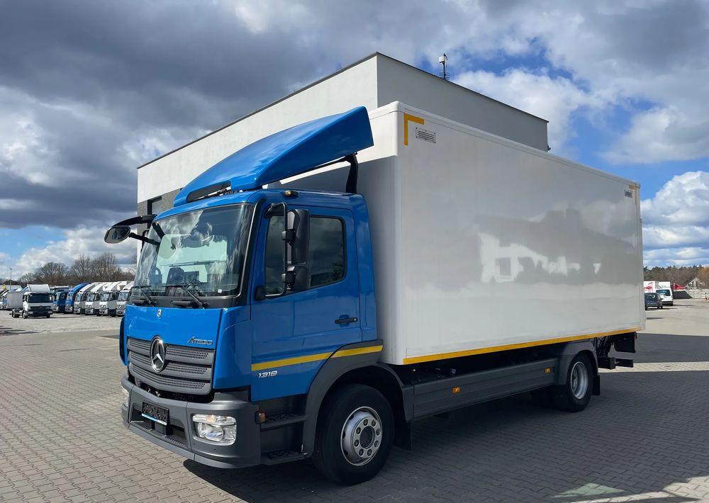 Mercedes-Benz ATEGO 1318, kontener 6,2m, ładowność 7,5 tony! - Camião furgão: foto 2 Mercedes-Benz ATEGO 1318, kontener 6,2m, ładowność 7,5 tony! - Camião furgão: foto 2