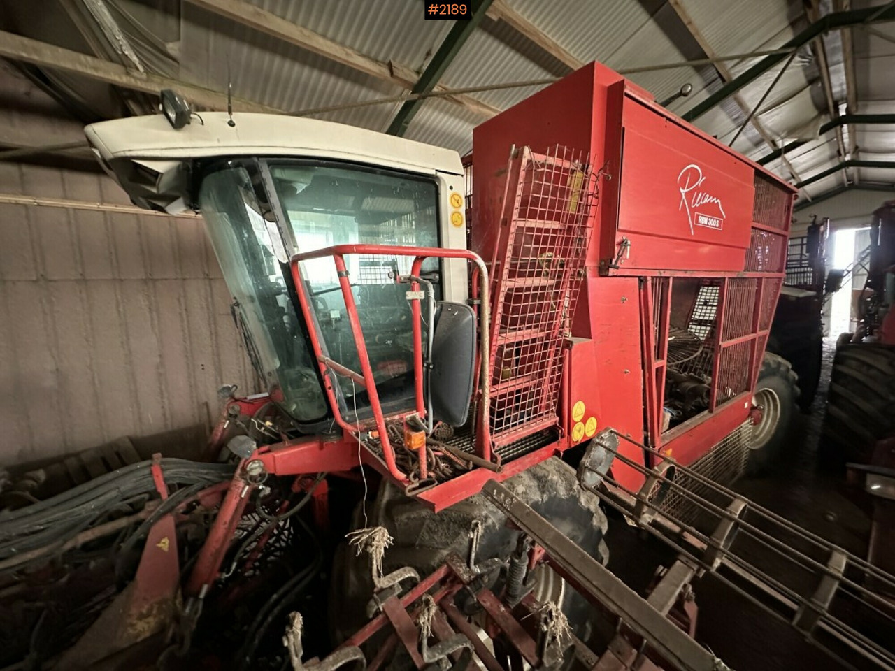 Beet Harvester Riecam RBM 300-S - Colheitadeira de beterraba: foto 2 Beet Harvester Riecam RBM 300-S - Colheitadeira de beterraba: foto 2