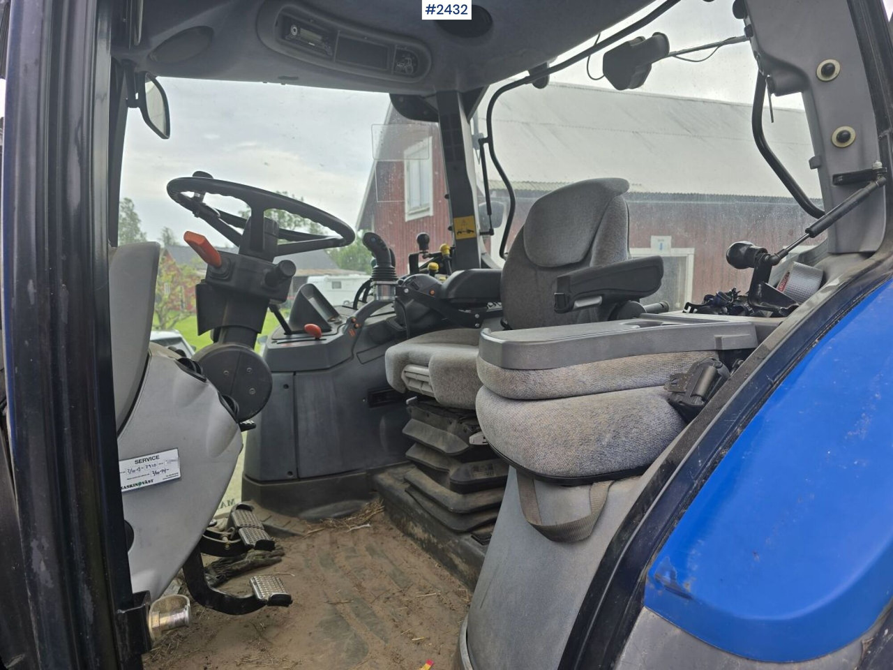 New Holland TS 125A med Frontlastare - Trator: foto 5 New Holland TS 125A med Frontlastare - Trator: foto 5