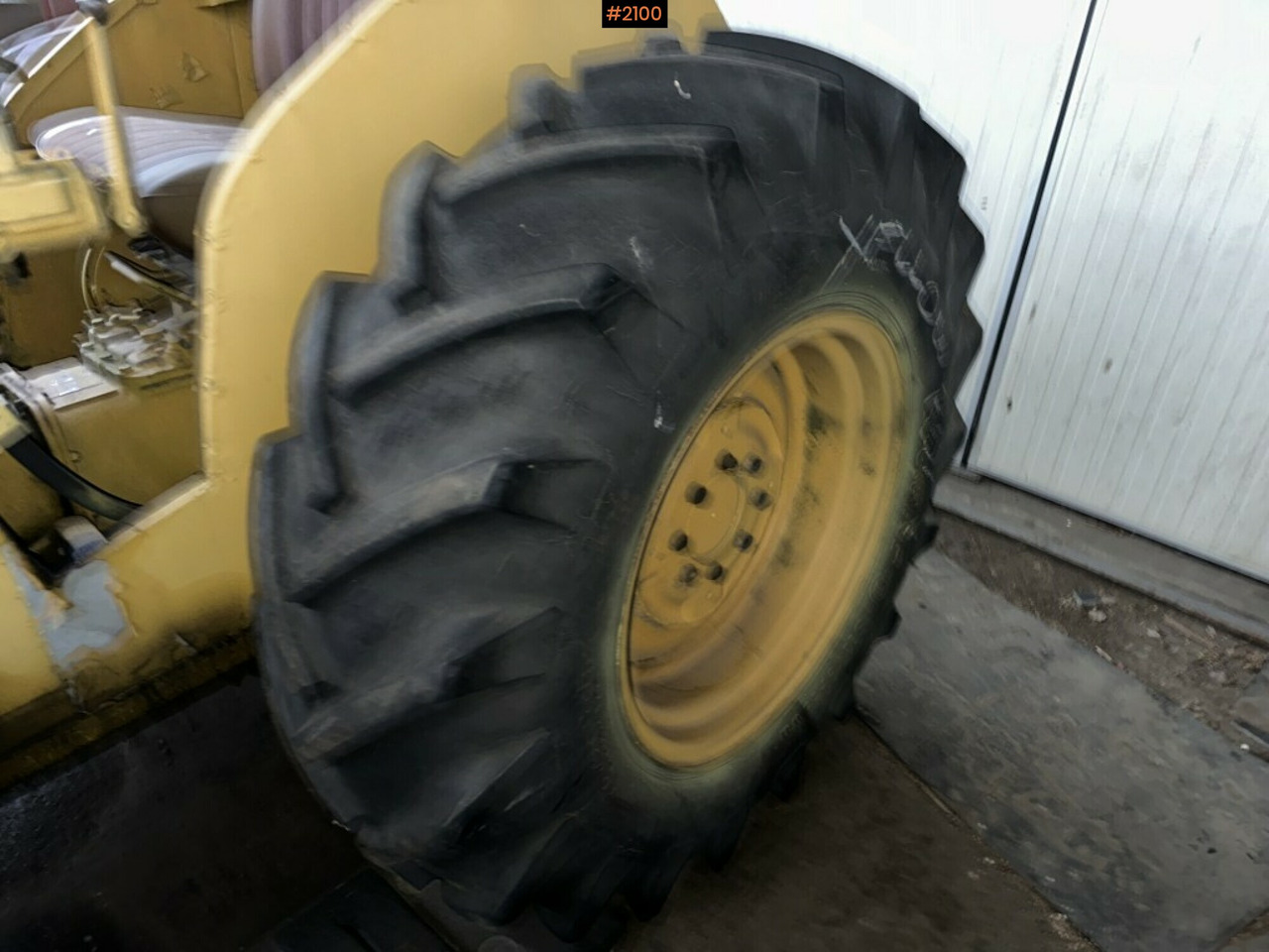 Locação financeira de  Tractor, 2 pcs Massey Ferguson 205 and 203 Tractor, 2 pcs Massey Ferguson 205 and 203: foto 8