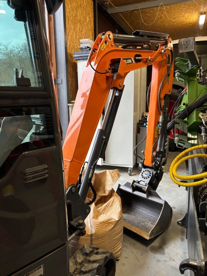 Develon DX 19 Z-7 - Mini escavadeira: foto 4 Develon DX 19 Z-7 - Mini escavadeira: foto 4