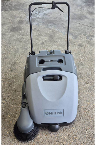 Nilfisk SW 750 - Varredora urbana: foto 3 Nilfisk SW 750 - Varredora urbana: foto 3