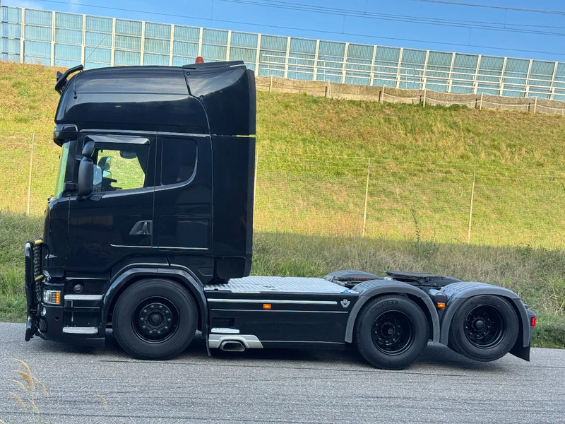 Scania R580 V8 6x2 FULL AIR APK BLACK - Tractor: foto 2 Scania R580 V8 6x2 FULL AIR APK BLACK - Tractor: foto 2