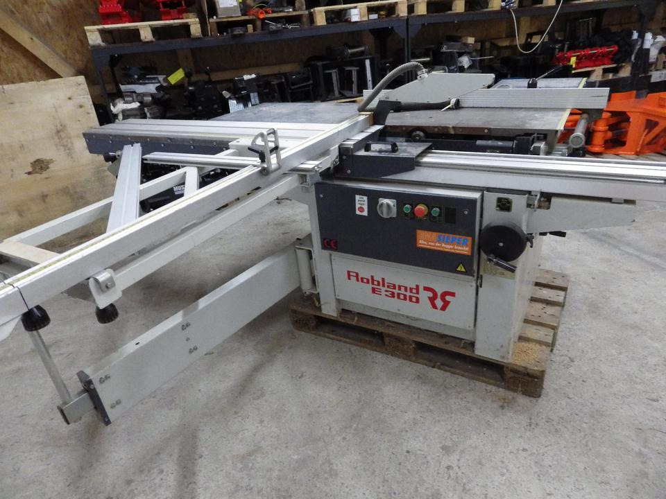 2 x Formatkreissäge mit Vorritzer Altendorf F90 und ROBLAND E300 - Máquina de madeira: foto 2 2 x Formatkreissäge mit Vorritzer Altendorf F90 und ROBLAND E300 - Máquina de madeira: foto 2