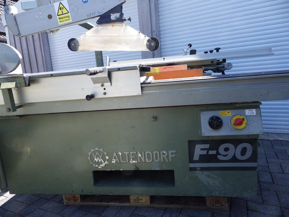 2 x Formatkreissäge mit Vorritzer Altendorf F90 und ROBLAND E300 - Máquina de madeira: foto 1 2 x Formatkreissäge mit Vorritzer Altendorf F90 und ROBLAND E300 - Máquina de madeira: foto 1