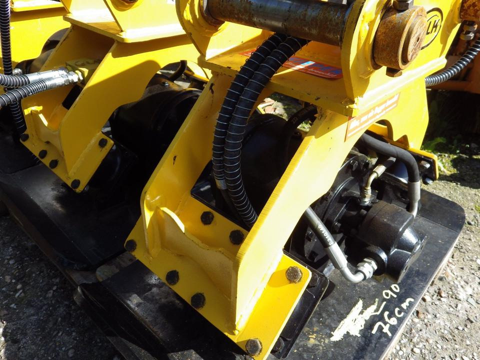 Anbauverdichter BLK4 Hydro-Rüttelplatte MS03 (netto 2220,00) - Placas vibratórias: foto 3 Anbauverdichter BLK4 Hydro-Rüttelplatte MS03 (netto 2220,00) - Placas vibratórias: foto 3