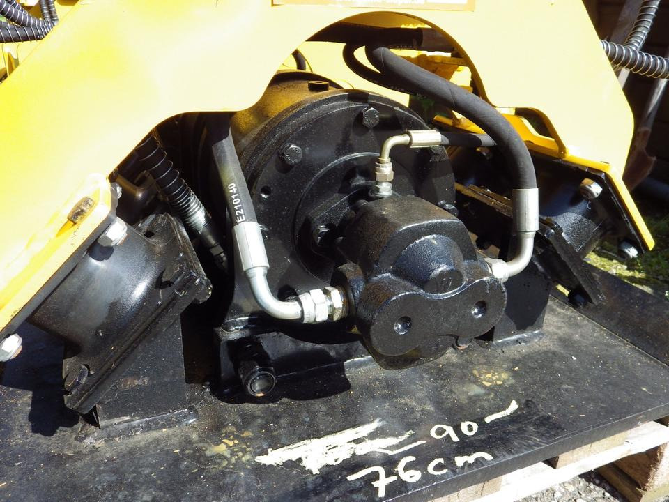 Anbauverdichter BLK4 Hydro-Rüttelplatte MS03 (netto 2220,00) - Placas vibratórias: foto 2 Anbauverdichter BLK4 Hydro-Rüttelplatte MS03 (netto 2220,00) - Placas vibratórias: foto 2