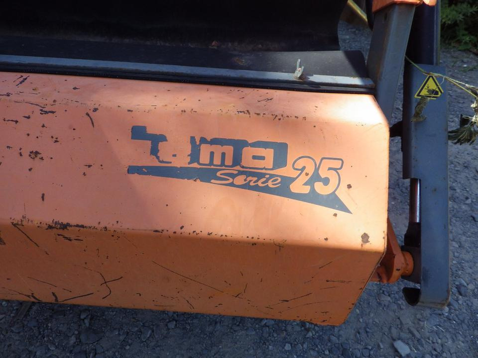 BEMA 25 Kehrmaschine gebraucht (MWST ausweisbar) - Vassoura: foto 2 BEMA 25 Kehrmaschine gebraucht (MWST ausweisbar) - Vassoura: foto 2