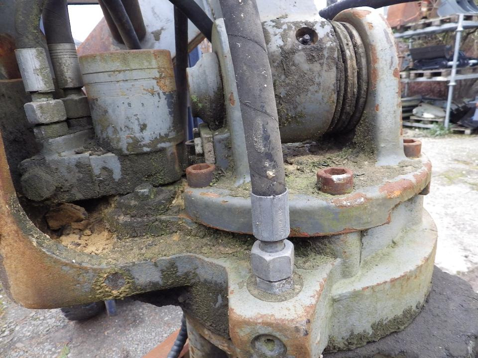 Liebherr GM8 GM10 Greifer 600 mm SB mit SW48 Adapter - Balde de maxilas para Máquina de construção: foto 2 Liebherr GM8 GM10 Greifer 600 mm SB mit SW48 Adapter - Balde de maxilas para Máquina de construção: foto 2