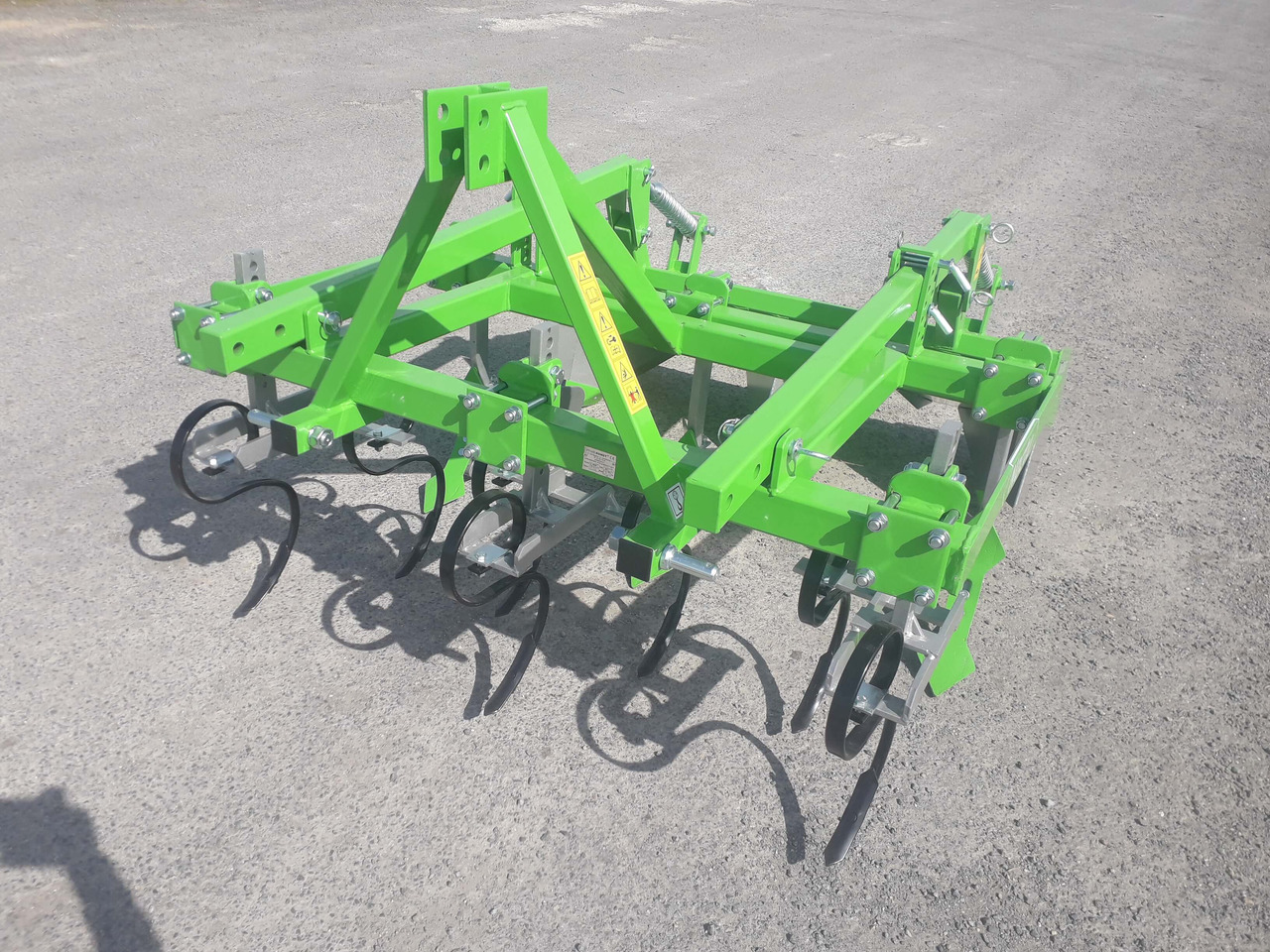 BOMET Butteuse avec cape arrière fixe 2 rangs NOCTU - Maquina para lavrar a terra: foto 2 BOMET Butteuse avec cape arrière fixe 2 rangs NOCTU - Maquina para lavrar a terra: foto 2
