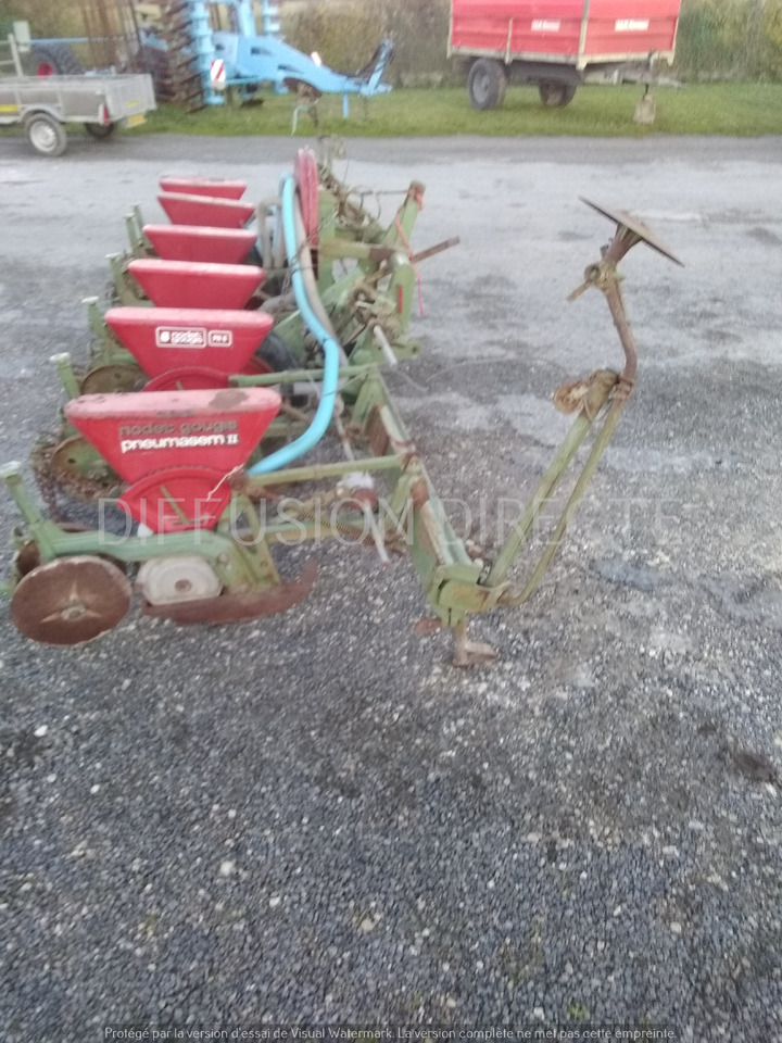 NODET SEMOIR MONOGRAINE PN II - Semeadora de precisão: foto 3 NODET SEMOIR MONOGRAINE PN II - Semeadora de precisão: foto 3