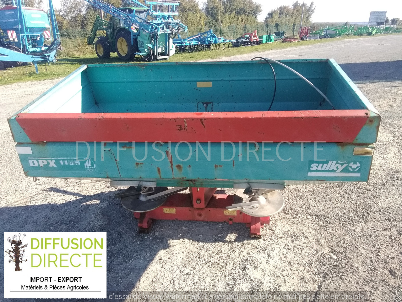 SULKY DISTRIBUTEUR D'ENGRAIS DPX 1155 - Distribuidor de fertilizantes: foto 1 SULKY DISTRIBUTEUR D'ENGRAIS DPX 1155 - Distribuidor de fertilizantes: foto 1