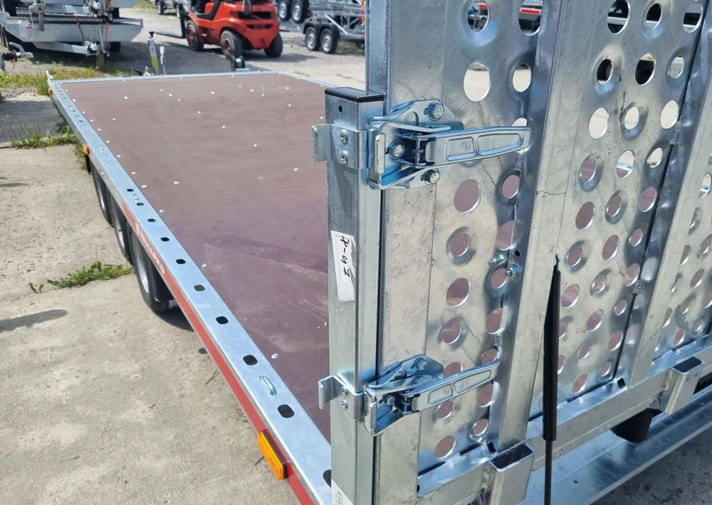 TEMARED UNIVERSAL 5121/3 3.5T R10C SKLEJKA - Reboque plataforma/ Caixa aberta: foto 5 TEMARED UNIVERSAL 5121/3 3.5T R10C SKLEJKA - Reboque plataforma/ Caixa aberta: foto 5