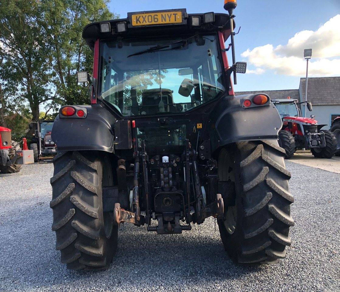 2006 Valtra N121 c/w front loader, 9700 Hrs - Trator: foto 2 2006 Valtra N121 c/w front loader, 9700 Hrs - Trator: foto 2
