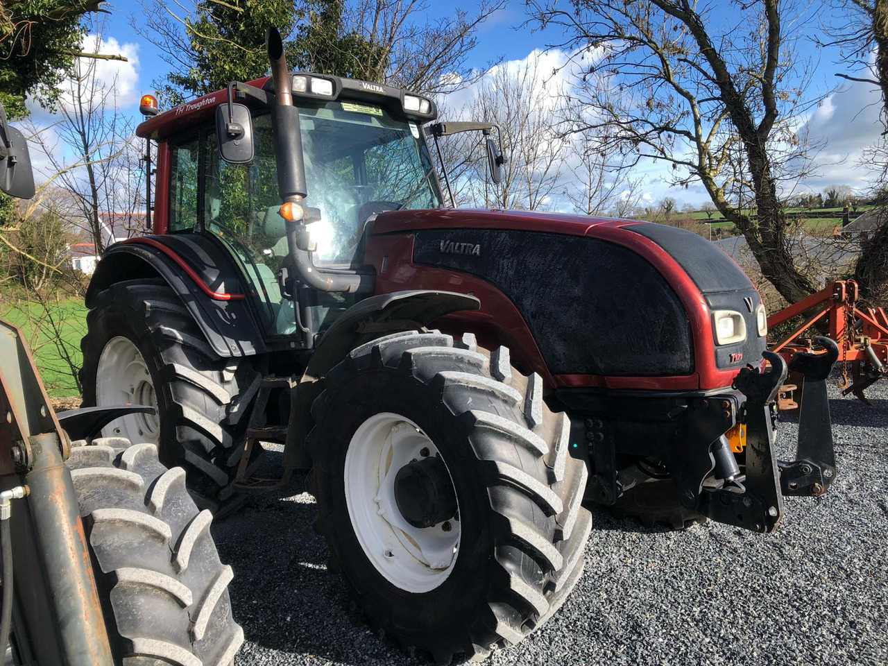 2009 Valtra T171 with front PTO - Trator: foto 2 2009 Valtra T171 with front PTO - Trator: foto 2