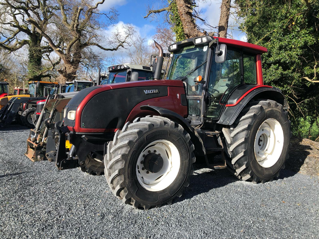 2009 Valtra T171 with front PTO - Trator: foto 1 2009 Valtra T171 with front PTO - Trator: foto 1