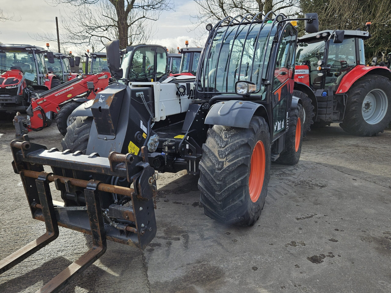 2019 Bobcat TL4380, good condition machine - Empilhador telescópico: foto 2 2019 Bobcat TL4380, good condition machine - Empilhador telescópico: foto 2