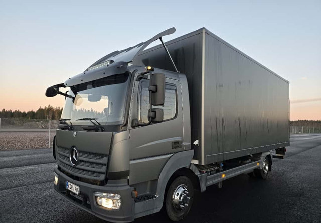 Mercedes-BenzAtego 4x2 Special - Máquina de outro: foto 1 Mercedes-BenzAtego 4x2 Special - Máquina de outro: foto 1