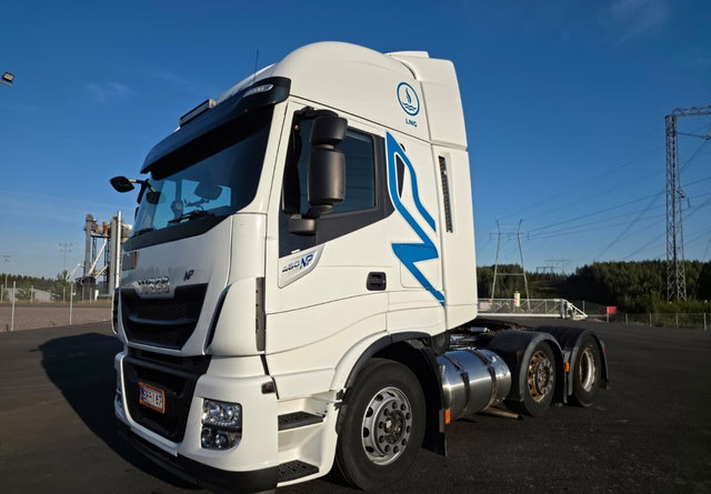 IvecoStralis 460 6x2 LNG/LBG - Tractor: foto 1 IvecoStralis 460 6x2 LNG/LBG - Tractor: foto 1