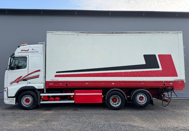 VolvoFH13 500 6x2 Rahtikaappi - Camião furgão: foto 2 VolvoFH13 500 6x2 Rahtikaappi - Camião furgão: foto 2