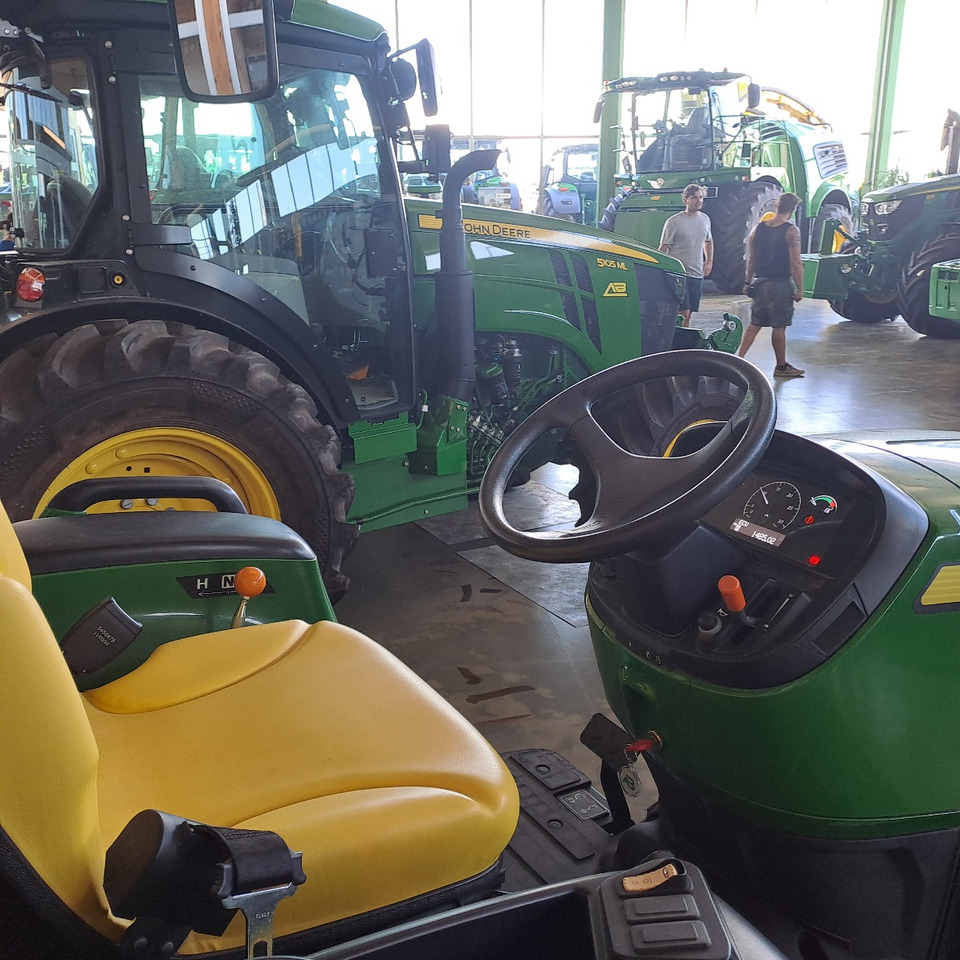 JOHN DEERE 3038E COMPATTO - Trator: foto 4 JOHN DEERE 3038E COMPATTO - Trator: foto 4