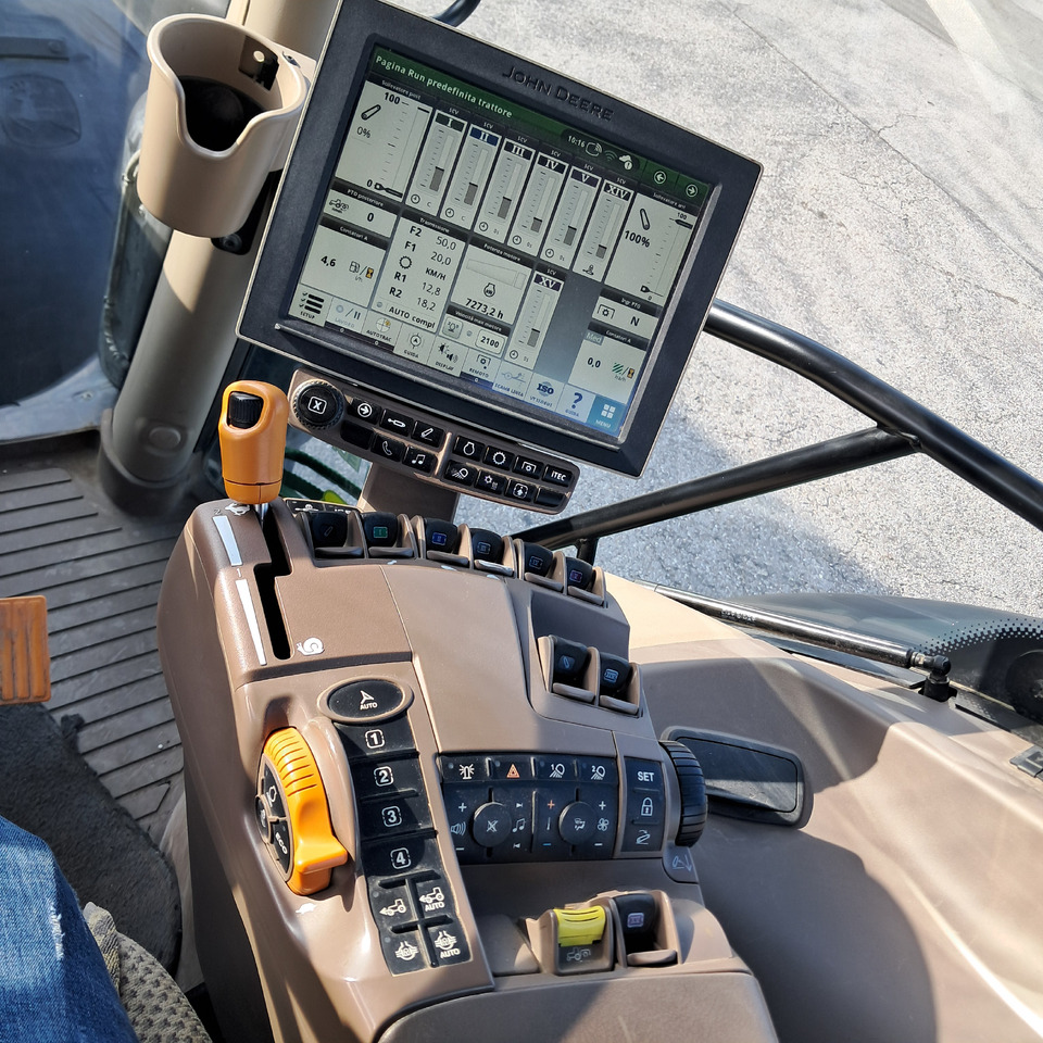 Trator JOHN DEERE 6155: foto 10