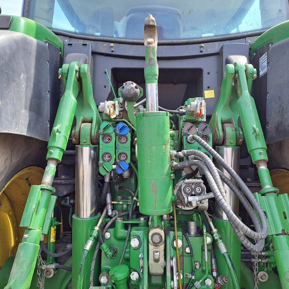 Trator JOHN DEERE 6210R: foto 6