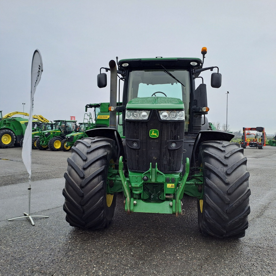 JOHN DEERE 7230R - Trator: foto 3 JOHN DEERE 7230R - Trator: foto 3