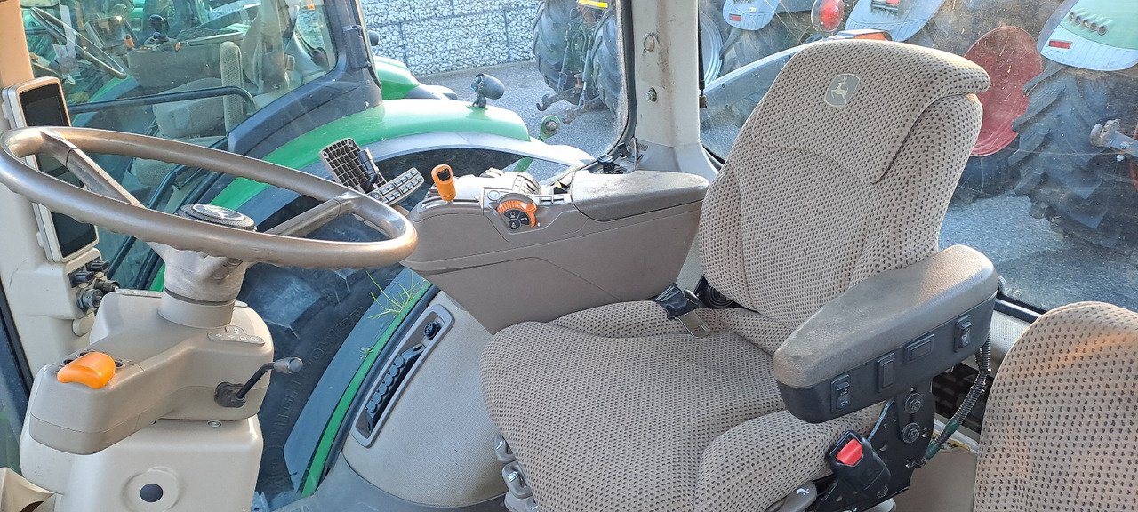 JOHN DEERE 7230R - Trator: foto 5 JOHN DEERE 7230R - Trator: foto 5