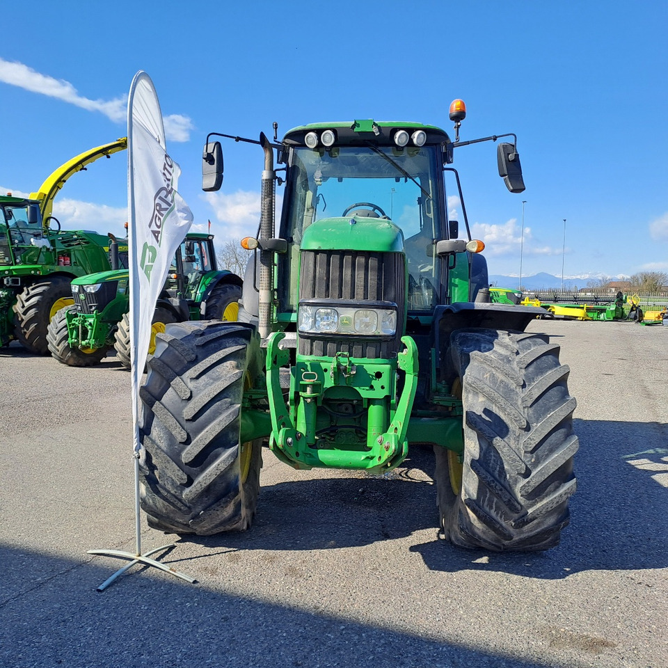 JOHN DEERE 7530 PREMIUM - Trator: foto 3 JOHN DEERE 7530 PREMIUM - Trator: foto 3