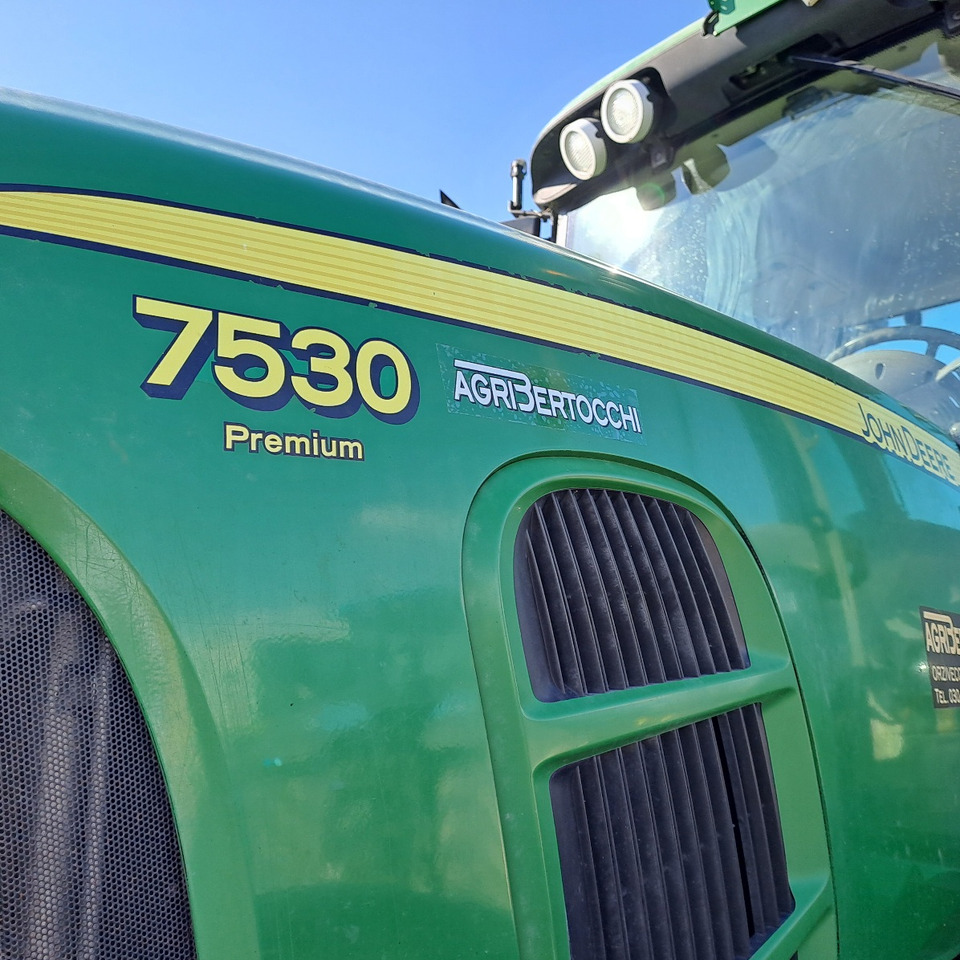 JOHN DEERE 7530 PREMIUM - Trator: foto 4 JOHN DEERE 7530 PREMIUM - Trator: foto 4