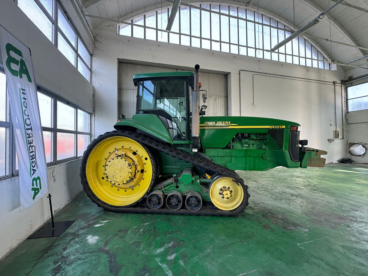 JOHN DEERE 8410T - Trator: foto 4 JOHN DEERE 8410T - Trator: foto 4