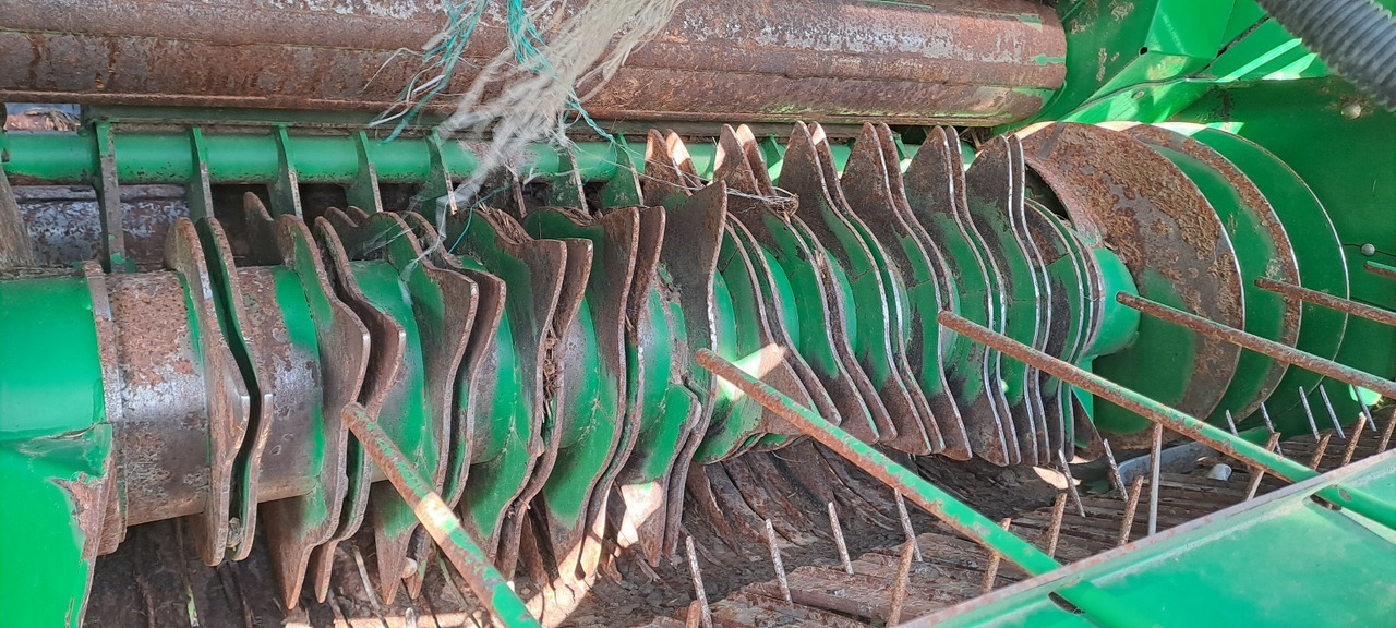 JOHN DEERE 960 - ASTA AGRIBERTOCCHI - Enfardadeira de fardos redondos: foto 4 JOHN DEERE 960 - ASTA AGRIBERTOCCHI - Enfardadeira de fardos redondos: foto 4