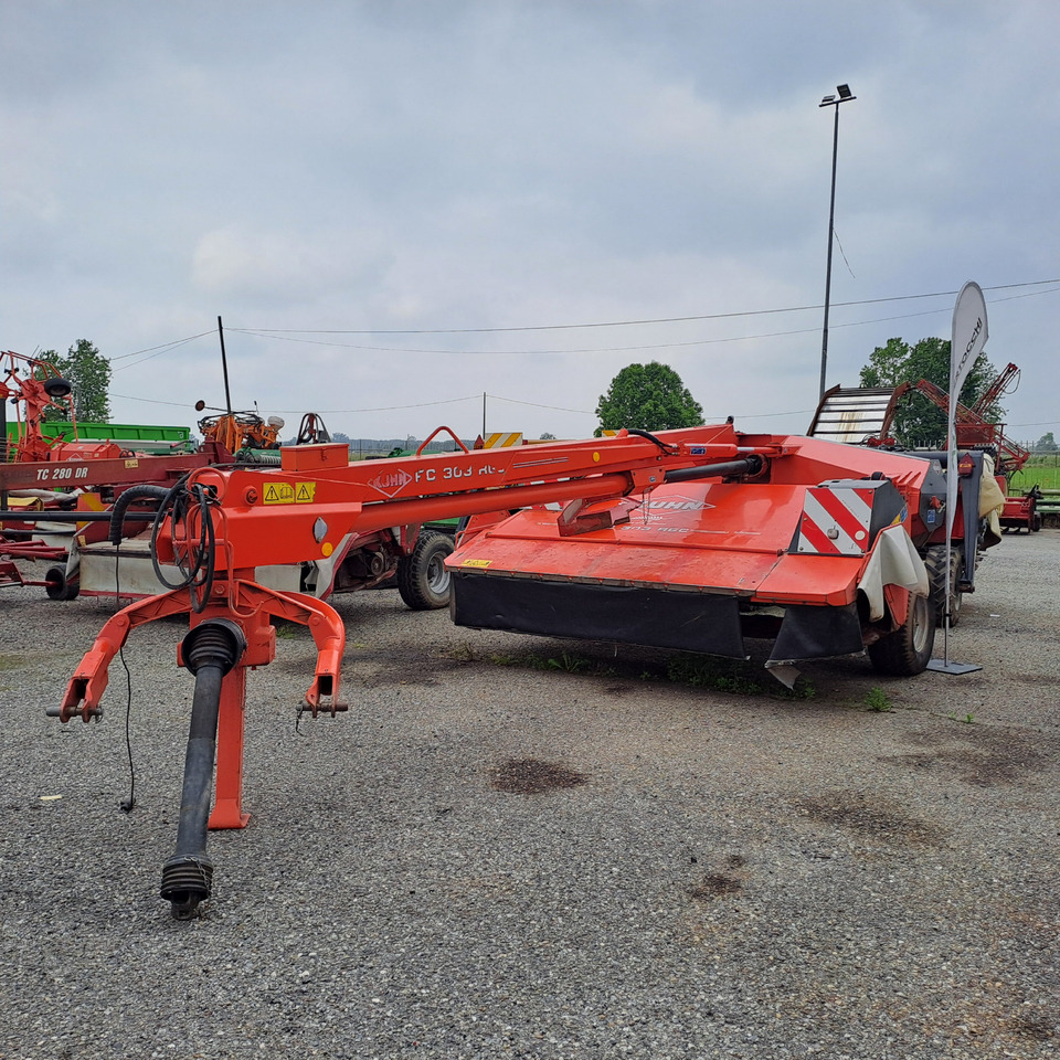 KUHN FC 303 RGC - Gadanheira: foto 1 KUHN FC 303 RGC - Gadanheira: foto 1