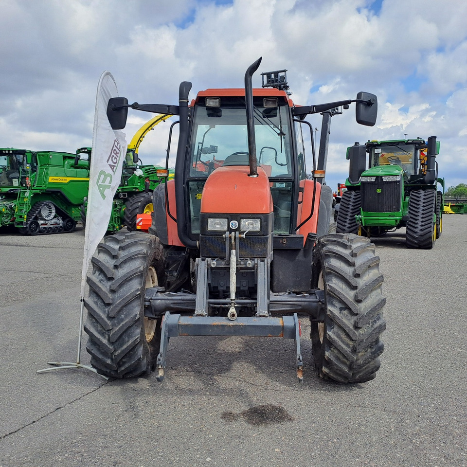NEW HOLLAND FIATAGRI TS 110 - Trator: foto 2 NEW HOLLAND FIATAGRI TS 110 - Trator: foto 2