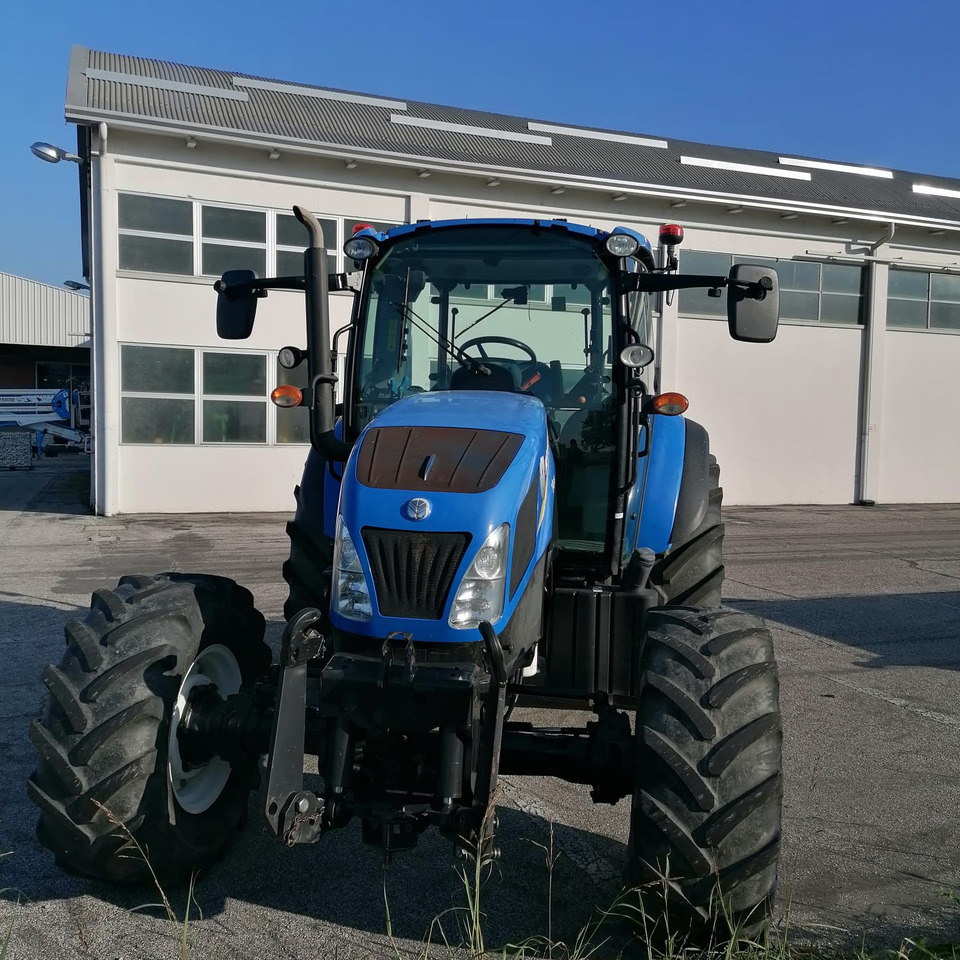 NEW HOLLAND T4.105 - Trator: foto 5 NEW HOLLAND T4.105 - Trator: foto 5