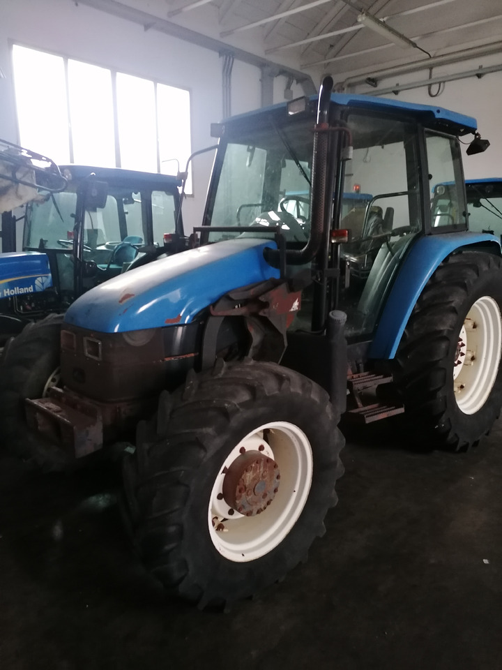 NEW HOLLAND TL 90 - Trator: foto 1 NEW HOLLAND TL 90 - Trator: foto 1