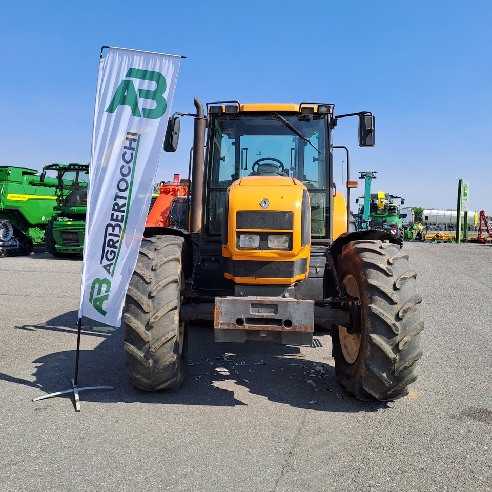 RENAULT ARES 720 RZ - Trator: foto 2 RENAULT ARES 720 RZ - Trator: foto 2