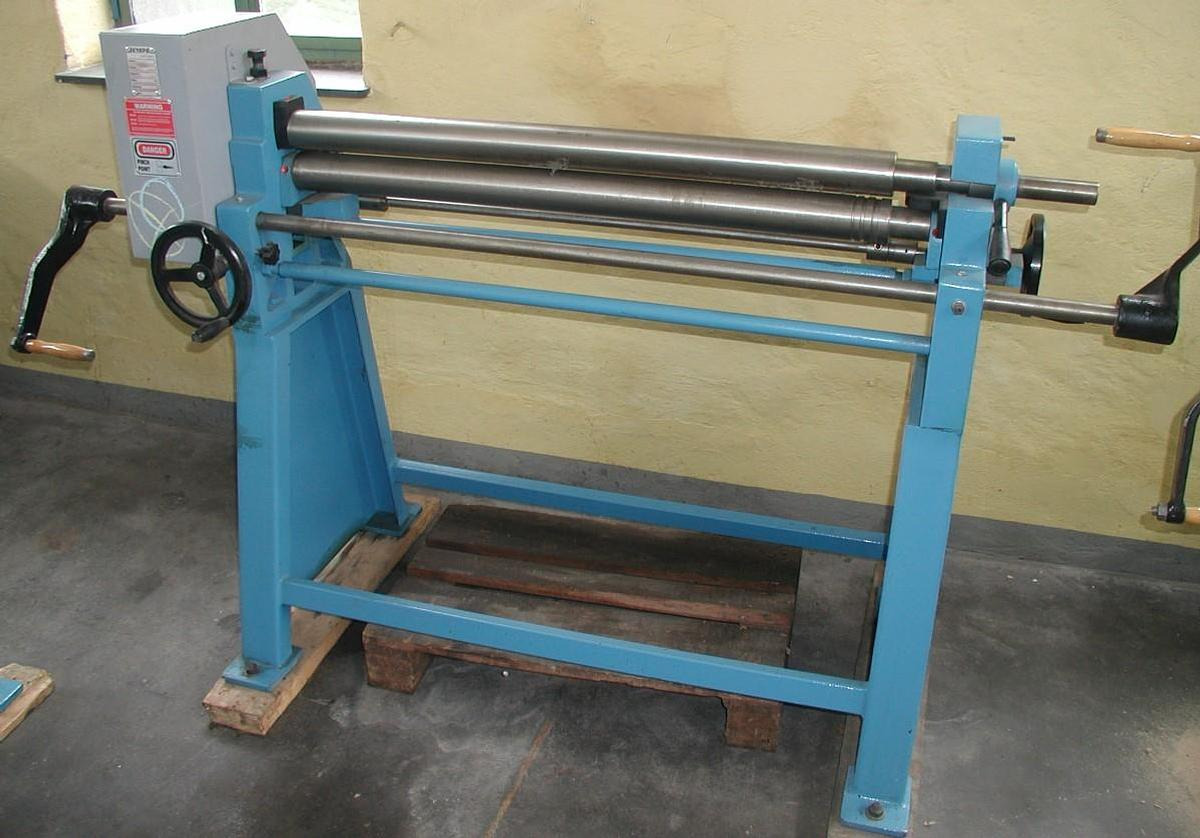 Dreiwalzen-Rundbiegemaschine AKYAPAK - Máquina para metal: foto 2 Dreiwalzen-Rundbiegemaschine AKYAPAK - Máquina para metal: foto 2