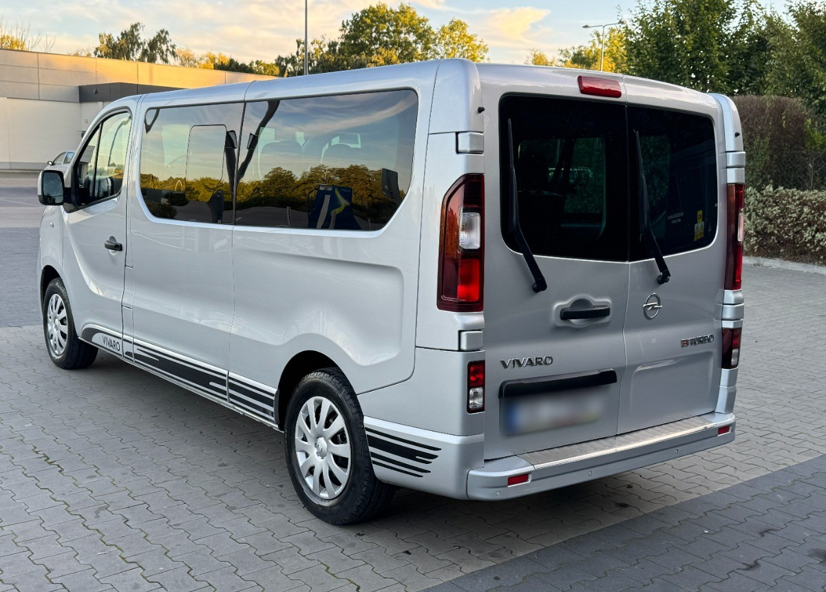Opel Vivaro 1.6 DCI 145KM 9 osobowy Nawiewy góra dół DOINWESTOWANY Super stan - Carrinha: foto 3 Opel Vivaro 1.6 DCI 145KM 9 osobowy Nawiewy góra dół DOINWESTOWANY Super stan - Carrinha: foto 3